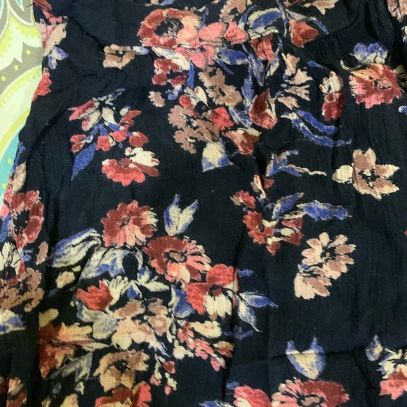 Floral Blouse - Picture 3 of 3